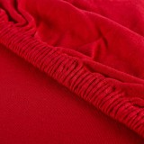 cervena_plachta_na_gumicku_EMI