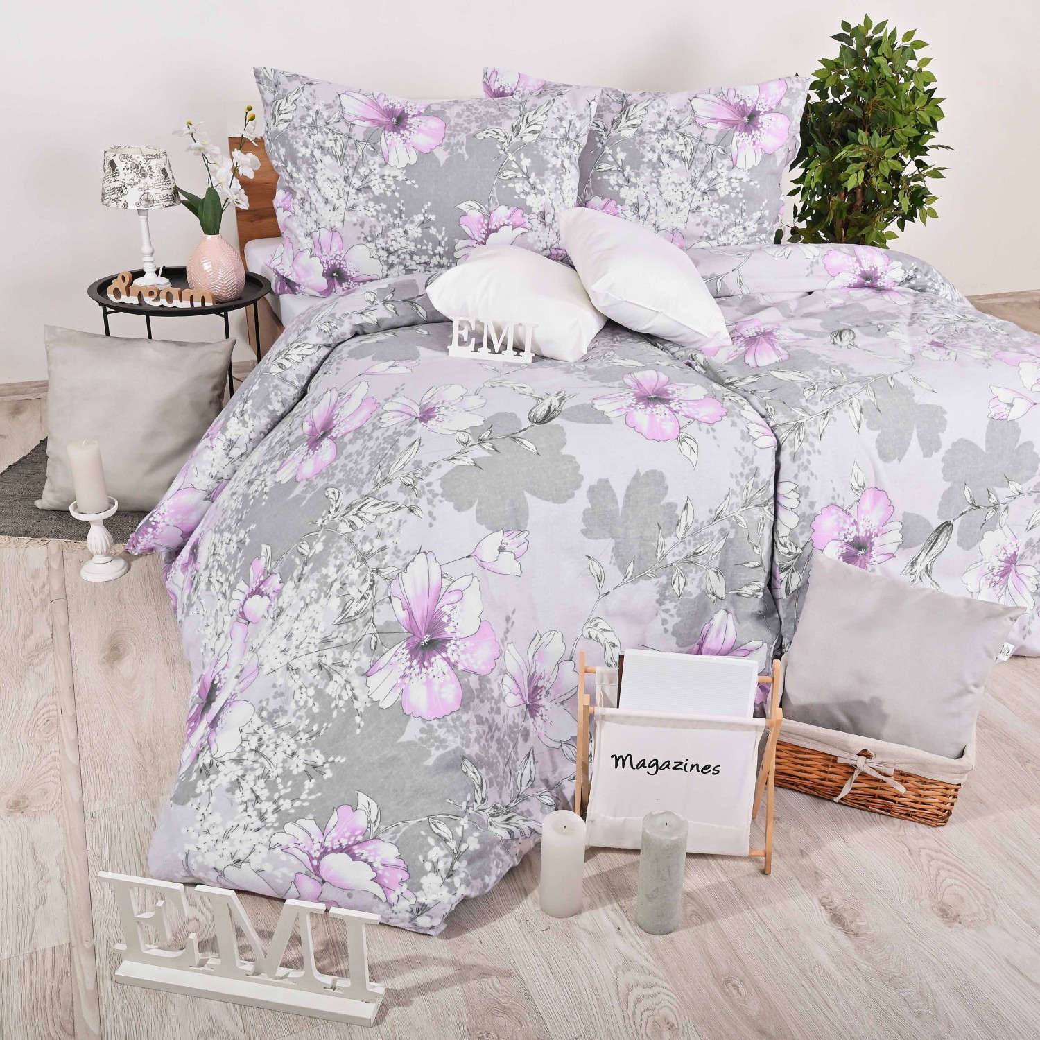 Kvalitetne flanelske plahte Violet EMI s motivom ružičastog cvijeća