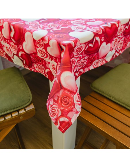 sareni_cvjetni_stolnjak_lovelin