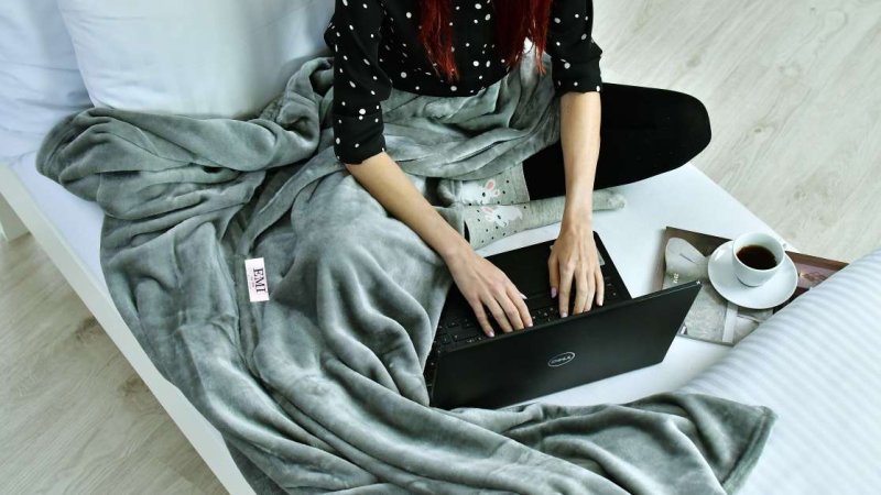 siva topla deka 150 x 200