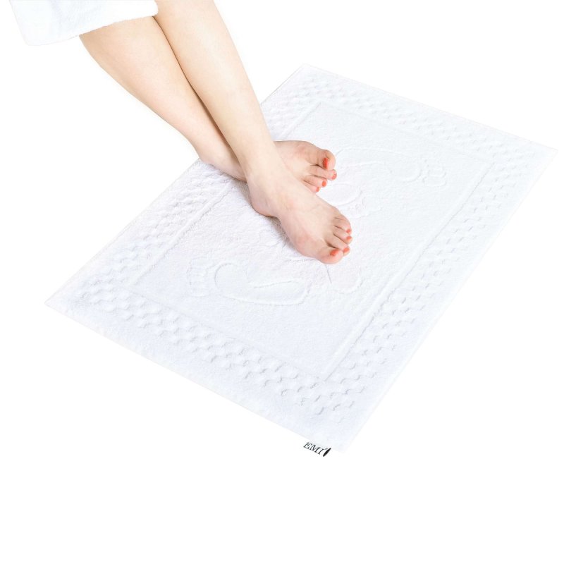 bijeli kupaonski tepih