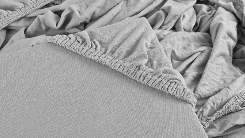plahta od sivog žerseja
