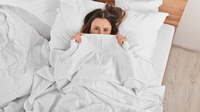 damast_prekrivač_plahta_bijela_emi