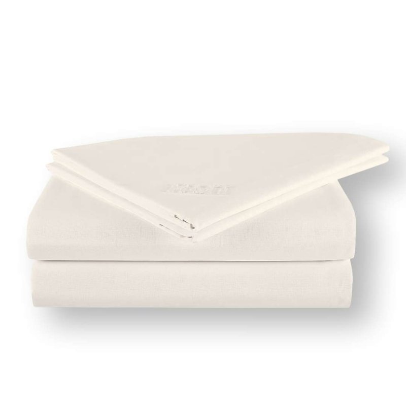 plahta_na_krevetu_kremova