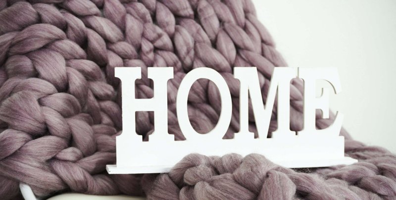 pletena_deka_stara_ljubičasta