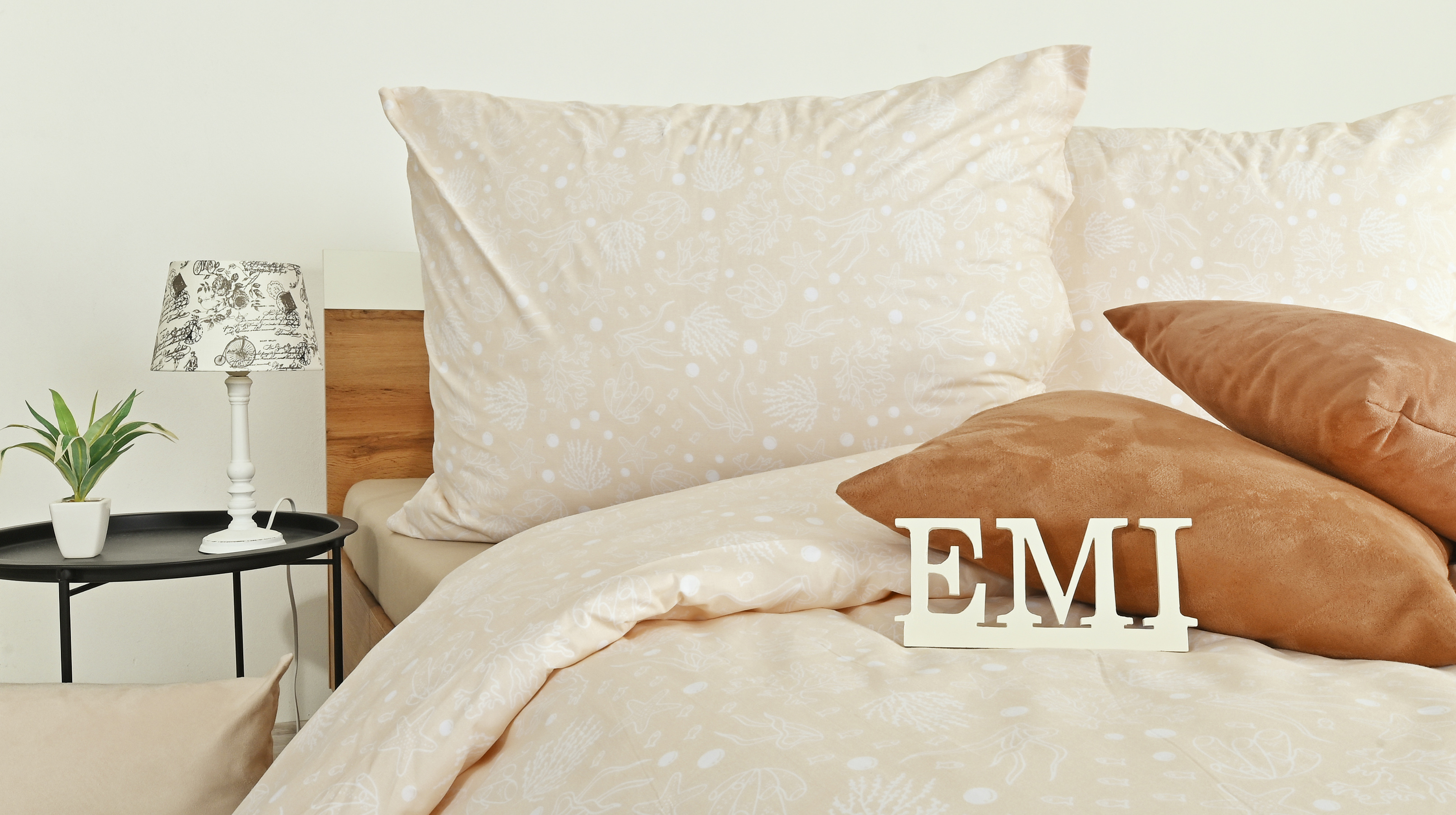 kremasta pamučna posteljina emi