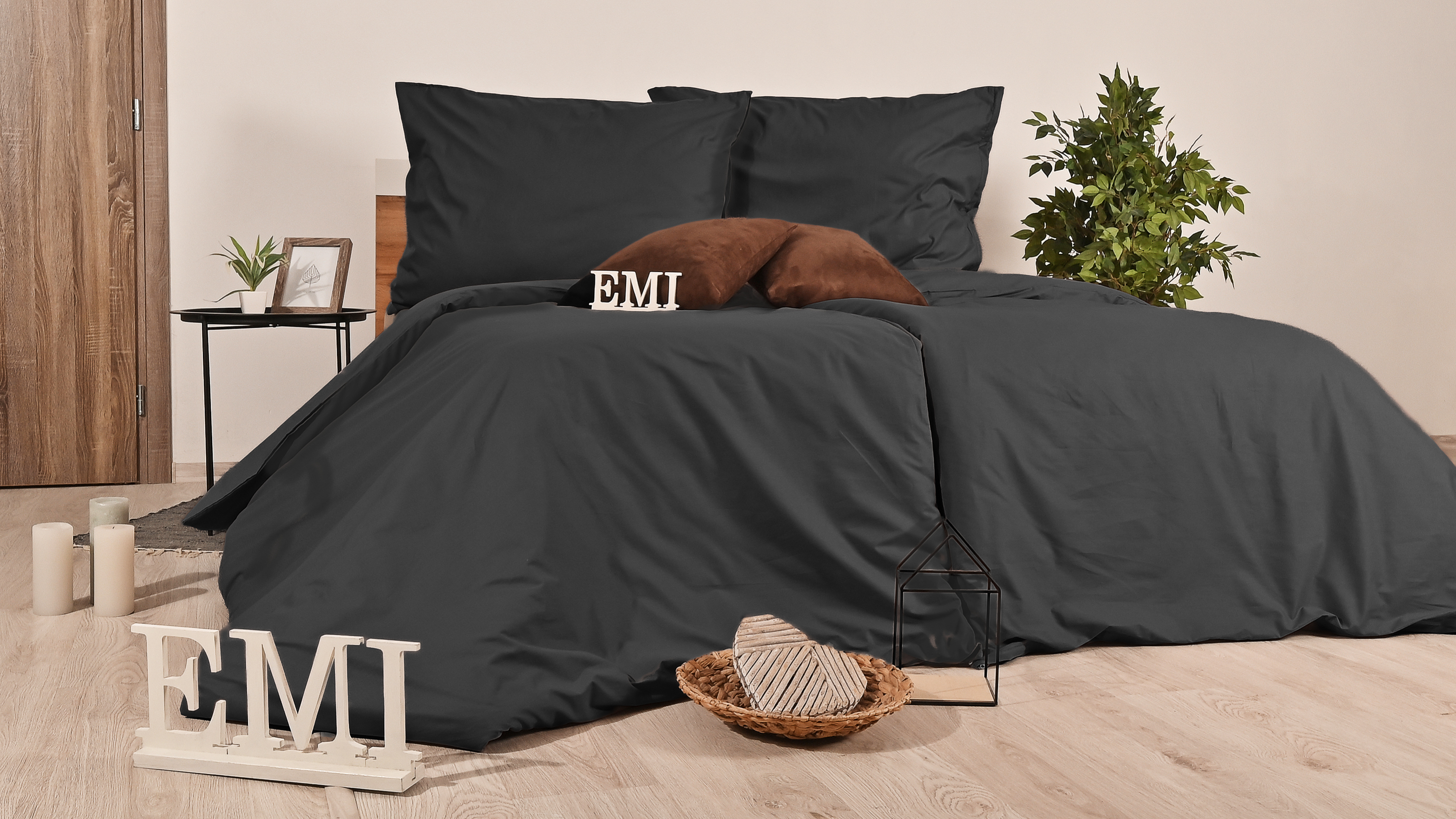 siva_odjeća_ashline_emi