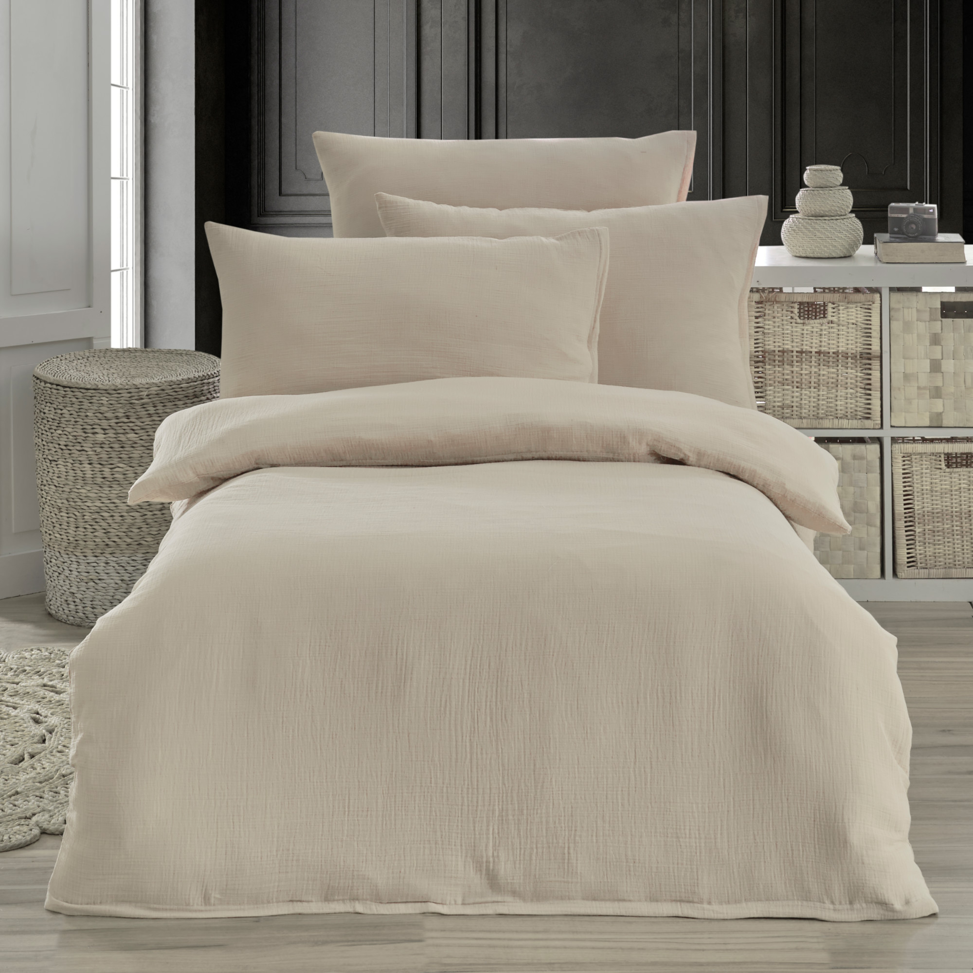 muslin_clothes_florence_emi