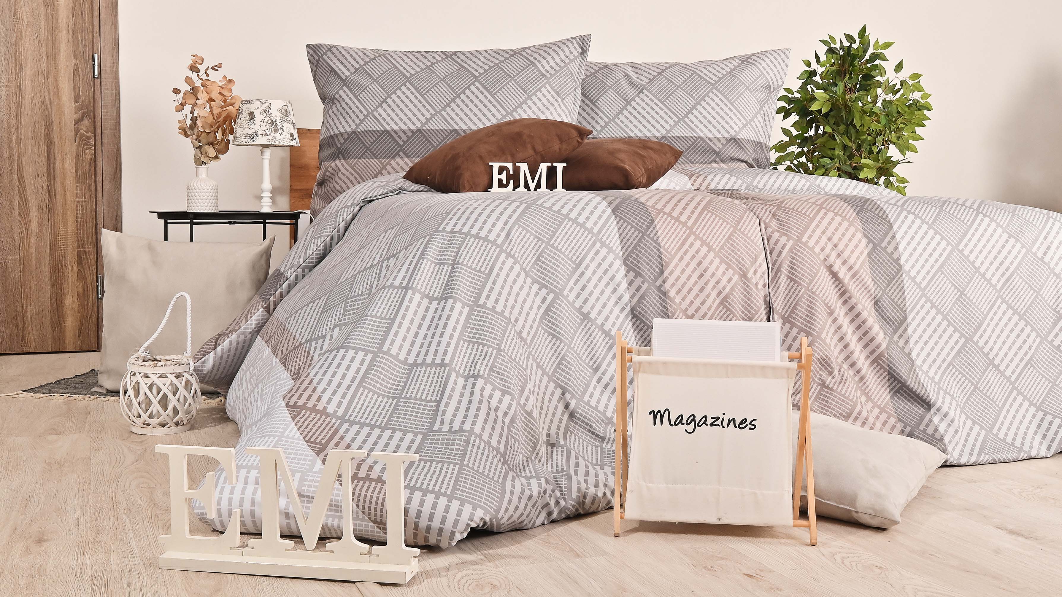 satenska_haljina_karson_emi