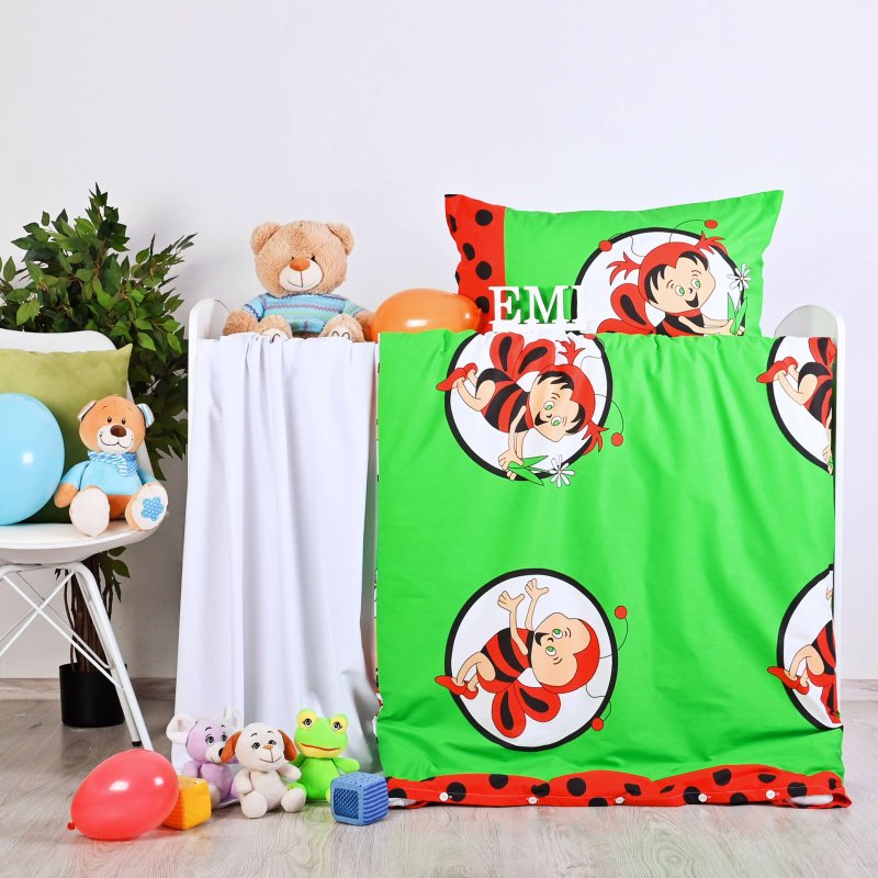 zelena dječja odjeća