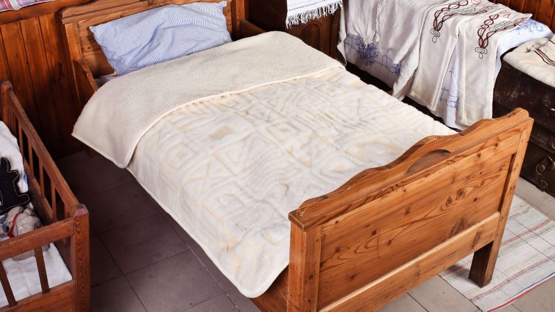 merino pokrivač luna emi