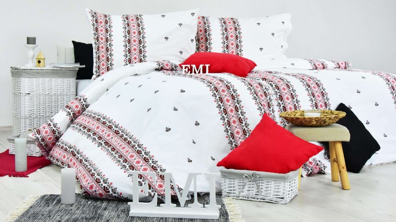 crvene haljine s motivom