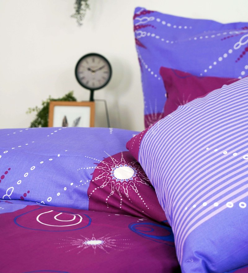 lijepa ljubičasta pamučna haljina