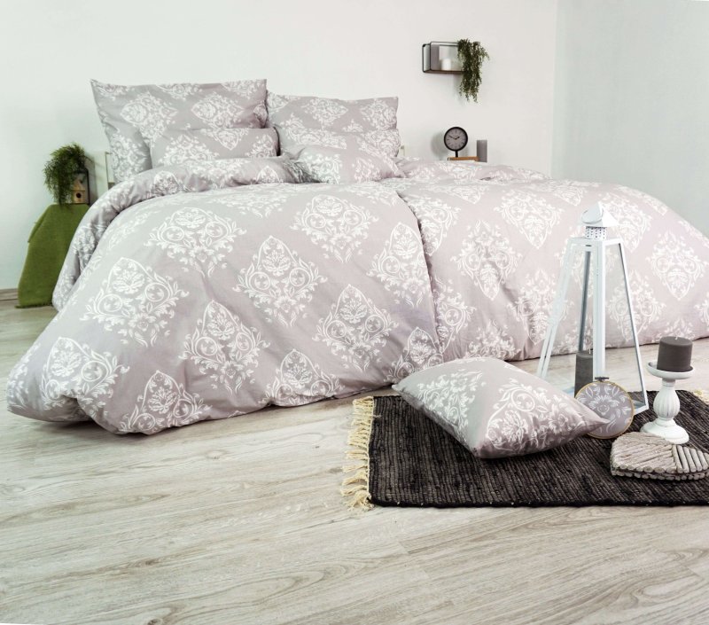 siva pamučna odjeća