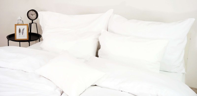 bijela pamučna odjeća