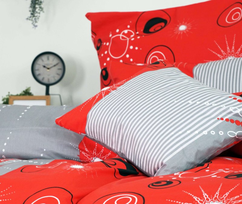 crvena pamučna odjeća