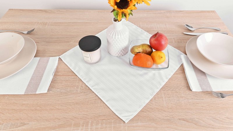 damast_bijeli_stolnjak_emi