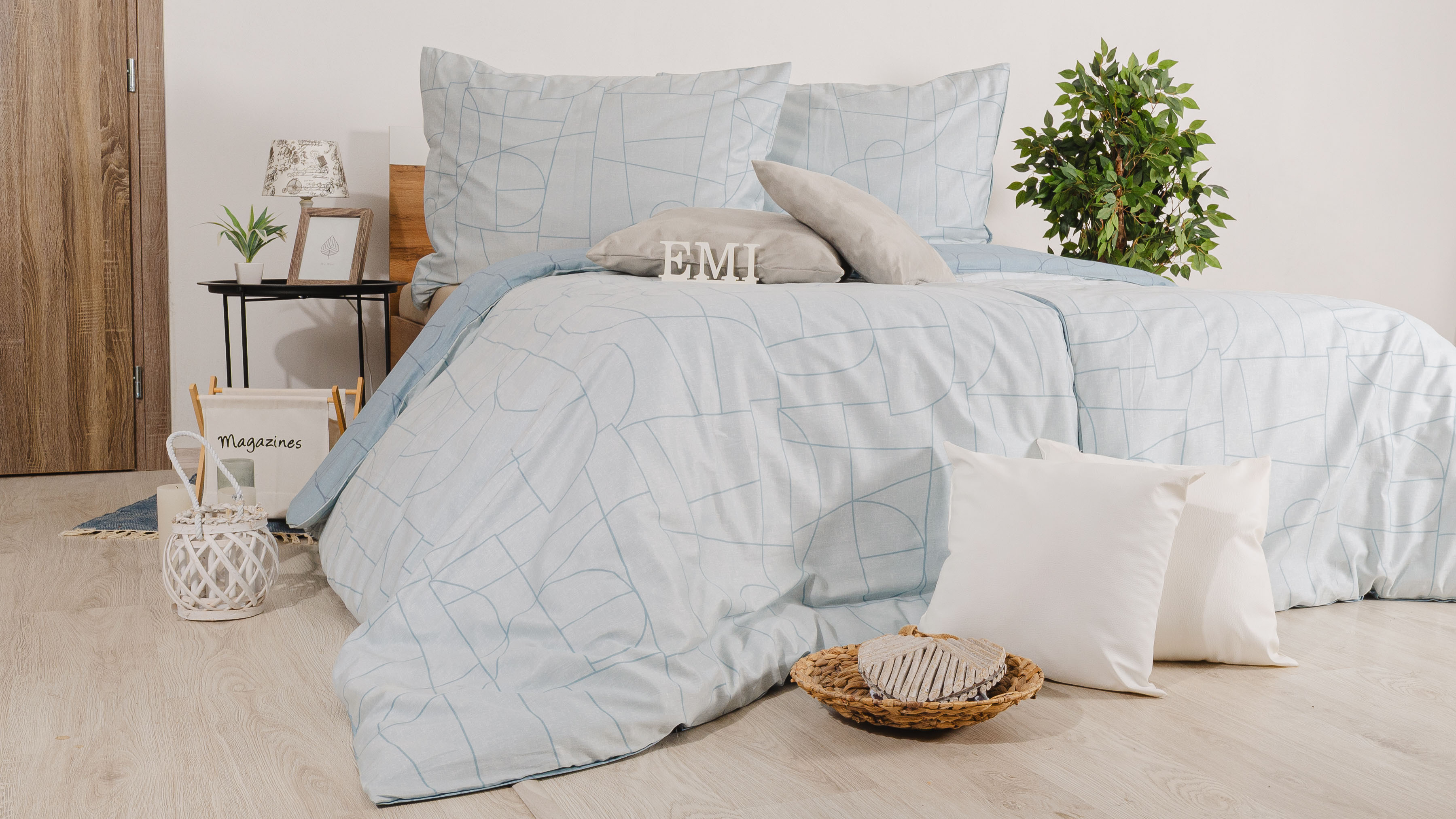 satenska_haljina_velur_plava_emi