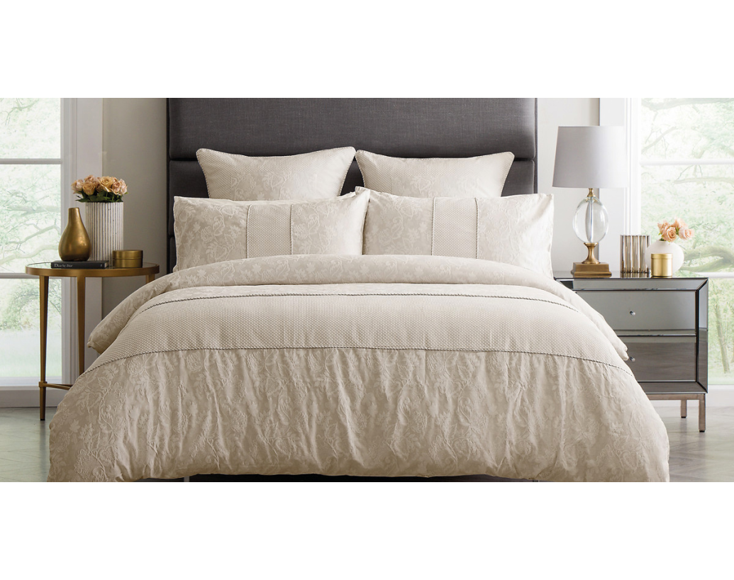 PREKRIVAC NIJE SAMO DEKORATIVNA PROSTIRKA